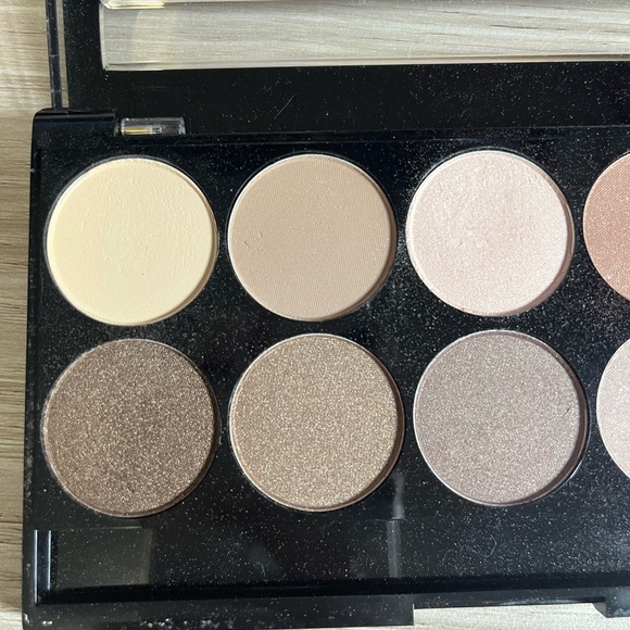 W7 10 out of 10 Eyeshadow Palette - Picture 4 of 5